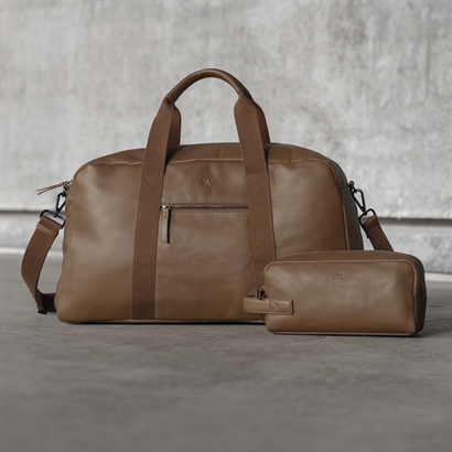 Markberg Milo weekend taske og toilettaske isort eller brun - Vejl. udsalgspris kr. 3199,-